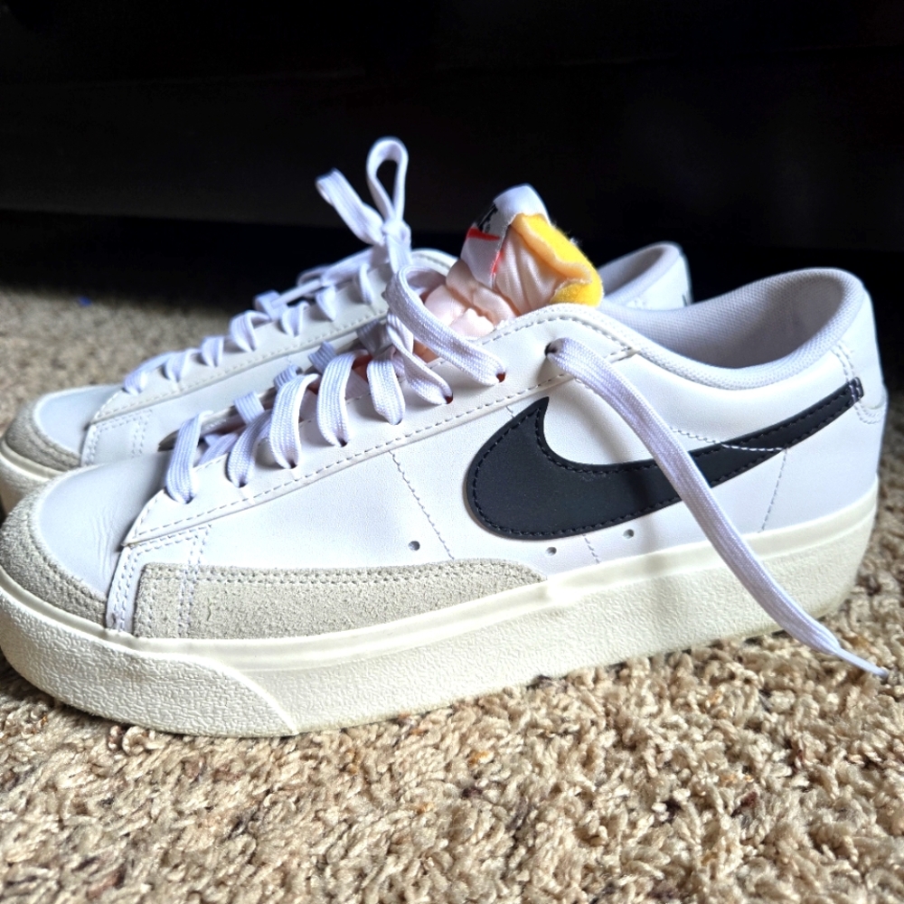 NIKE Blazer Low Platform Sneakers